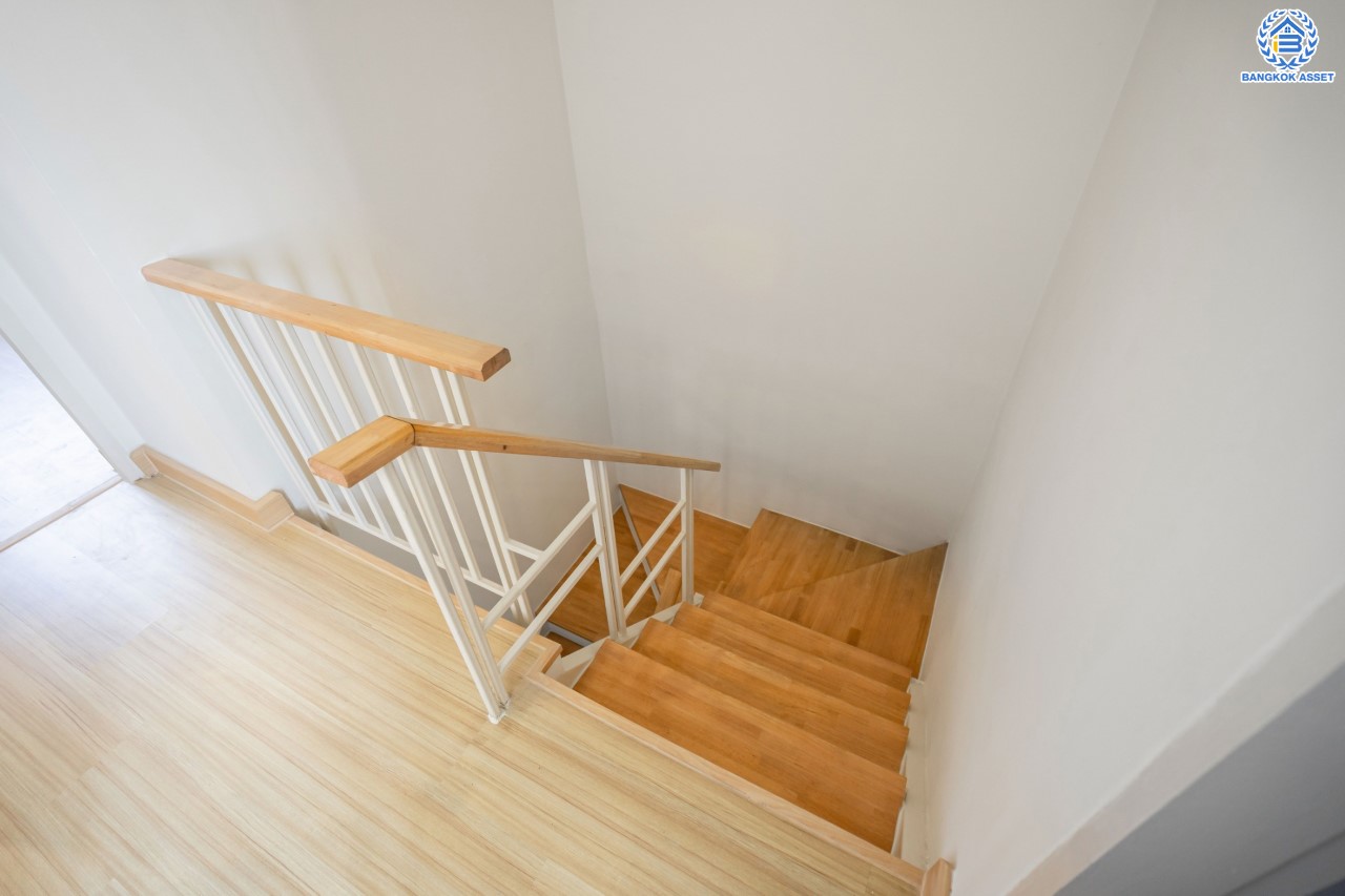 บ้านมือสองตกแต่งใหม่ ม.อารียา เดอะคัลเลอร์ เกษตร1 เนื้อที่ 21.1 ตร.ว. ฟังก์ชัน 3 ห้องนอน 2 ห้องน้ำ จอดรถได้ 1 คัน ชีวิตแสนสงบ สภาพแวดล้อมเยี่ยม เชื่อมต่อ ถ.ประเสริฐมนูกิจ, ถ.เกษตร-นวมินทร์ ใกล้ ม.เกษตร, รถไฟฟ้าสายสีเขียว "สถานีเสนานิคม" และทางด่วน "ฉลองรัช"